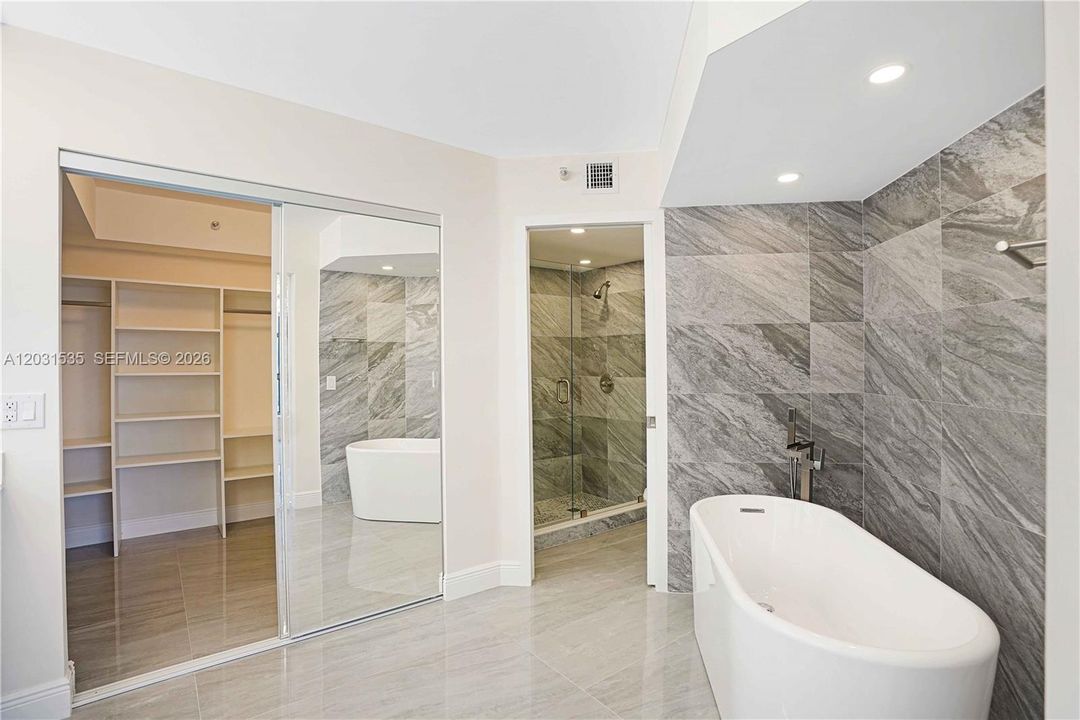 For Rent: $4,900 (2 beds, 2 baths, 1464 Square Feet)