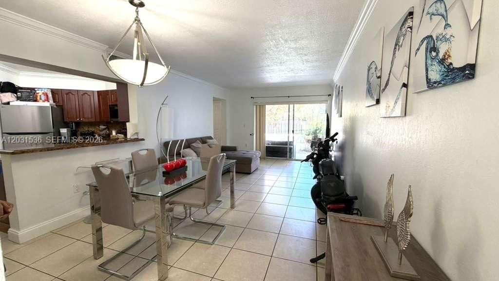 En Renta: $2,350 (2 camas, 1 baños, 999 Pies cuadrados)