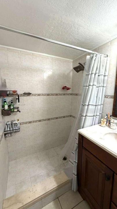 En Renta: $2,350 (2 camas, 1 baños, 999 Pies cuadrados)