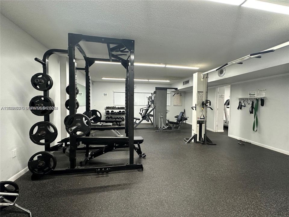 For Sale: $235,000 (2 beds, 2 baths, 1405 Square Feet)