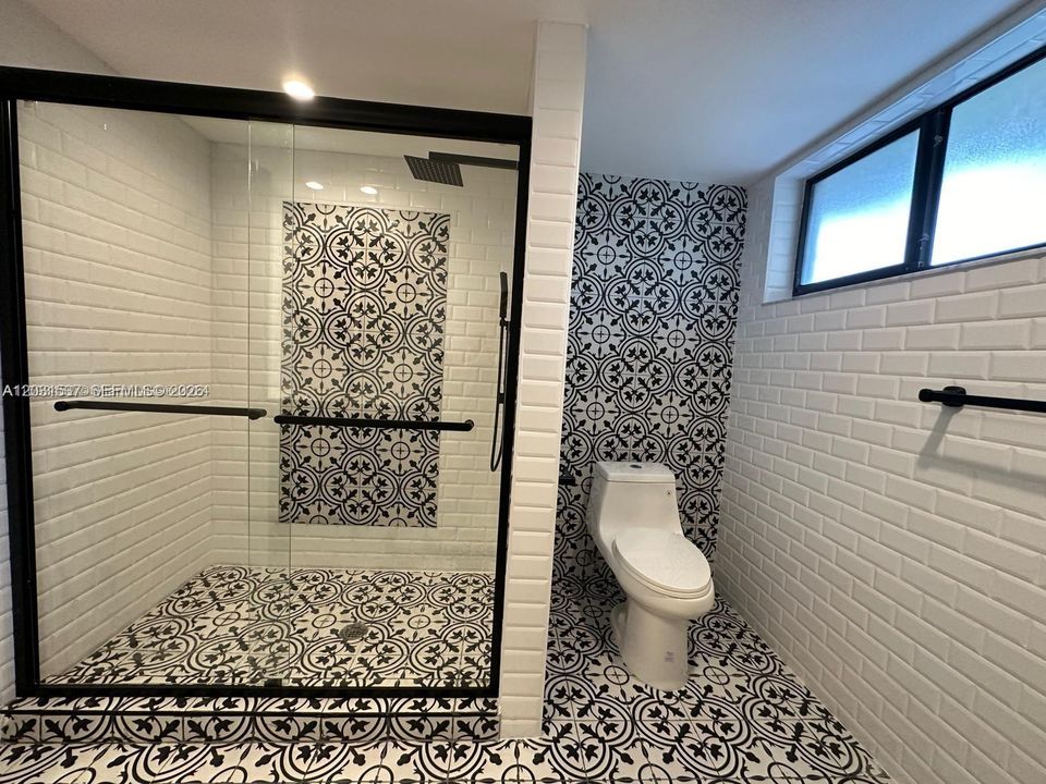 For Sale: $235,000 (2 beds, 2 baths, 1405 Square Feet)