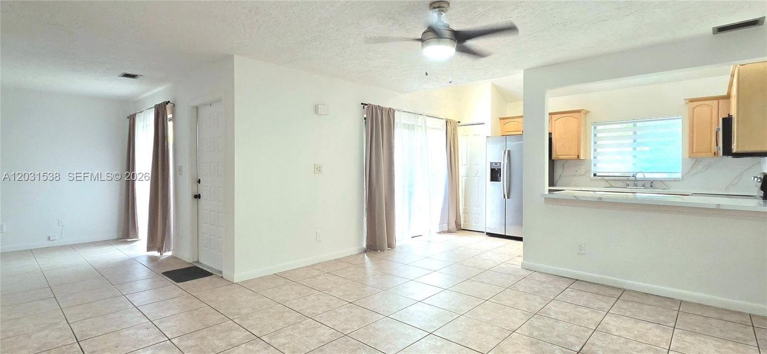 For Sale: $385,000 (2 beds, 2 baths, 1259 Square Feet)