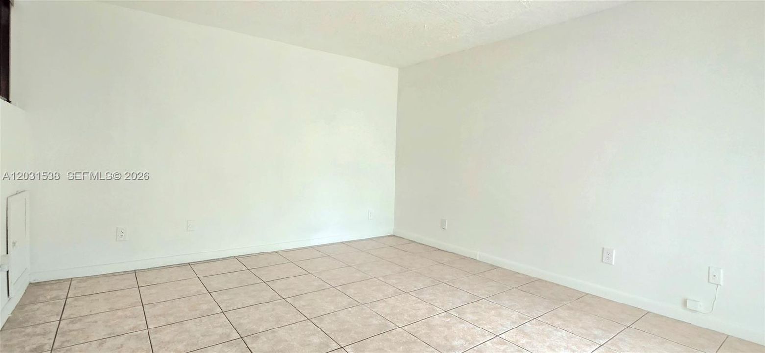 For Sale: $385,000 (2 beds, 2 baths, 1259 Square Feet)