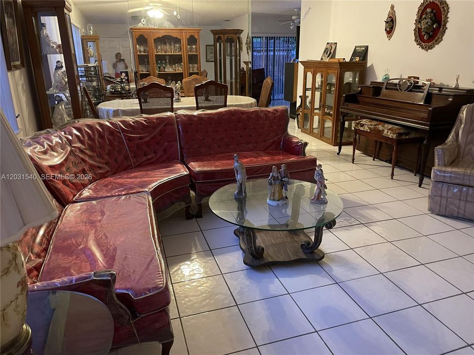 For Sale: $625,000 (3 beds, 2 baths, 1579 Square Feet)