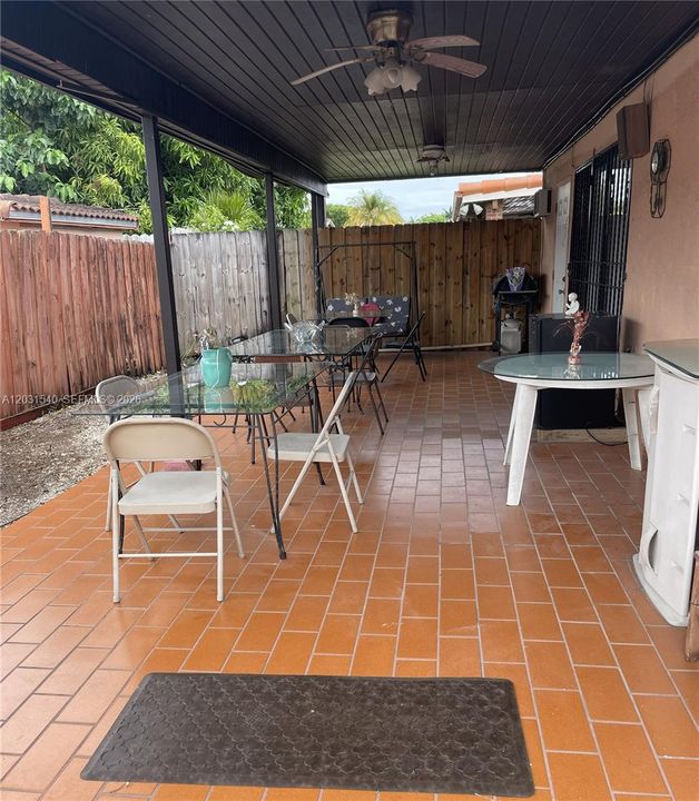 For Sale: $625,000 (3 beds, 2 baths, 1579 Square Feet)