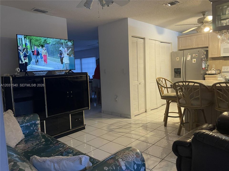 For Sale: $625,000 (3 beds, 2 baths, 1579 Square Feet)