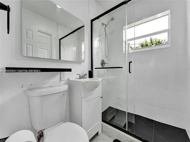 For Sale: $469,000 (3 beds, 2 baths, 840 Square Feet)