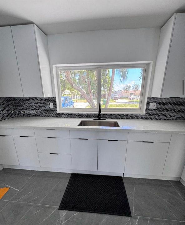 For Rent: $3,900 (3 beds, 2 baths, 1534 Square Feet)