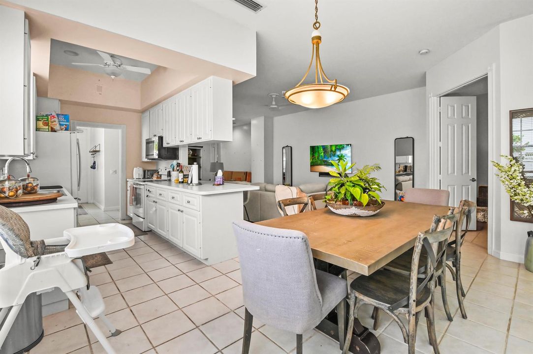 14 Dining room 02