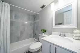 Bathroom with Tub