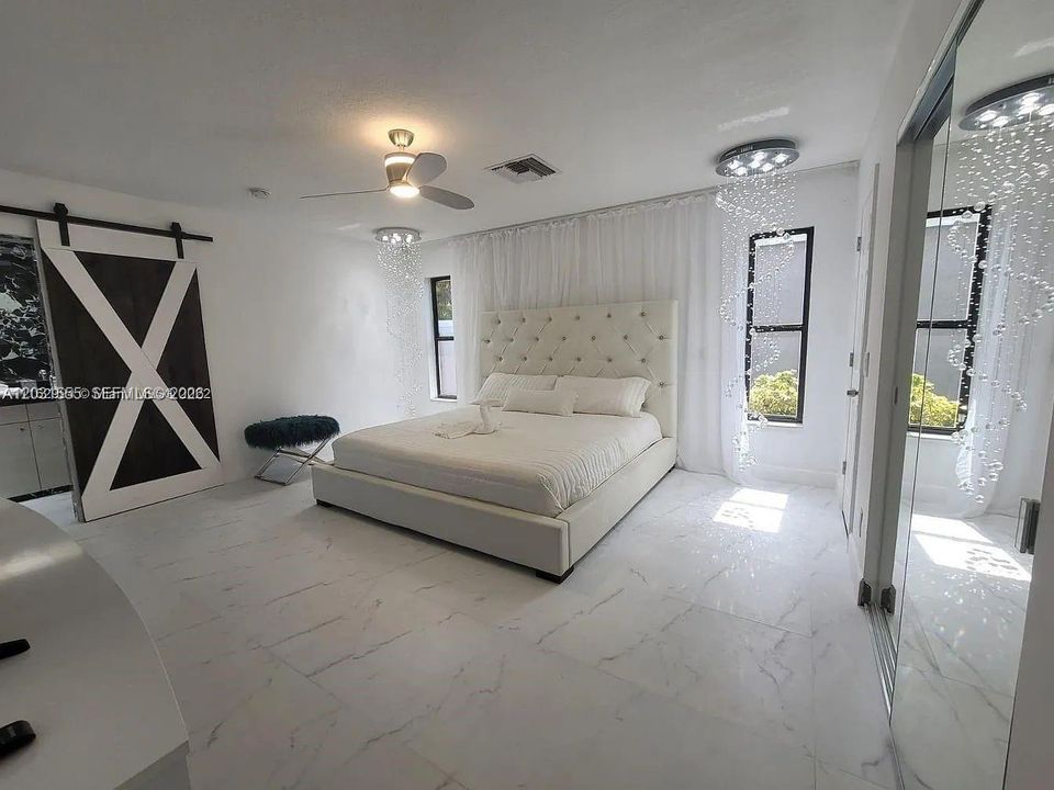 For Rent: $5,600 (3 beds, 2 baths, 2104 Square Feet)
