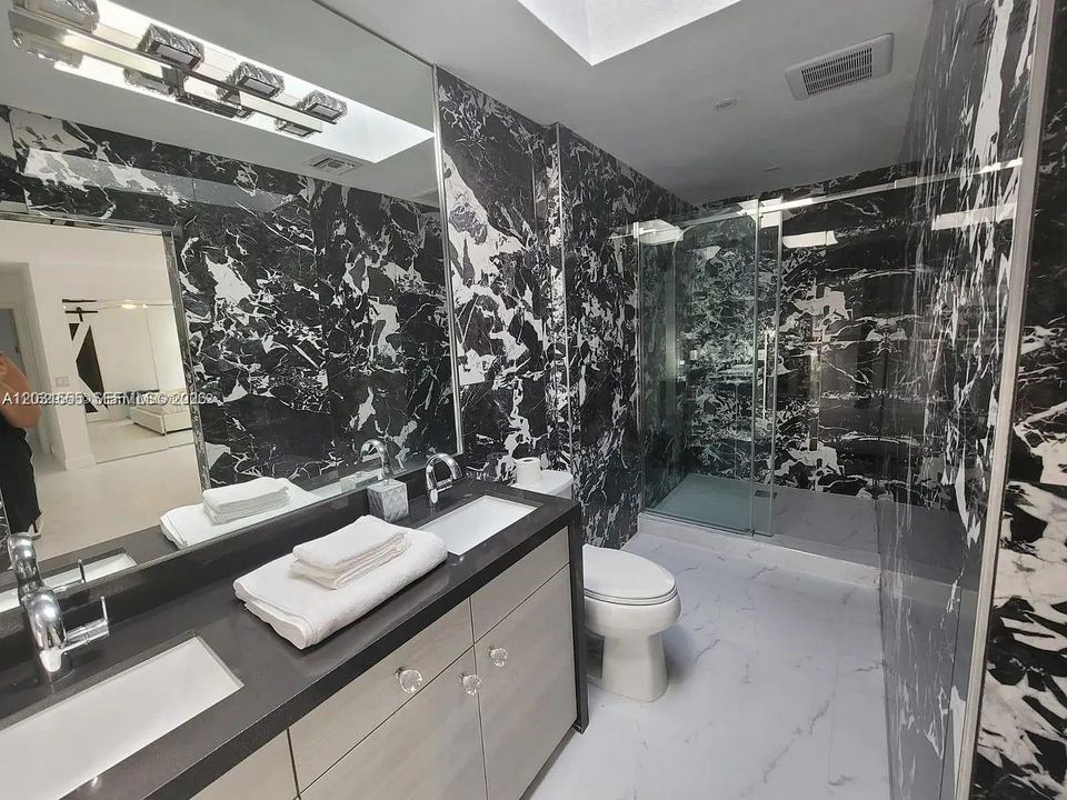 For Rent: $5,600 (3 beds, 2 baths, 2104 Square Feet)