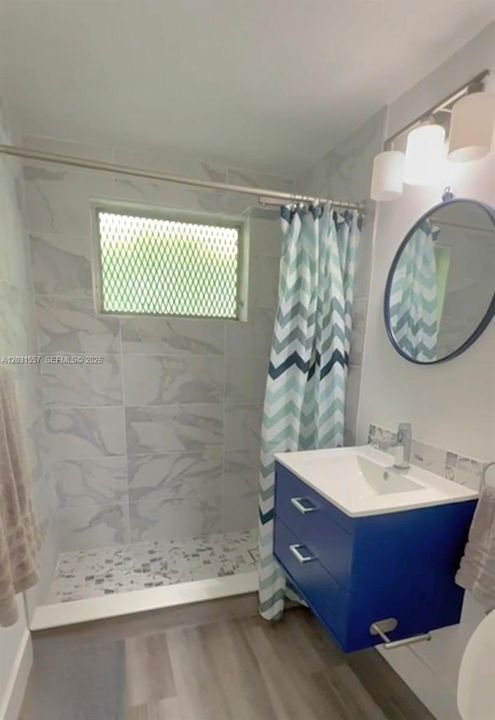 Active With Contract: $1,800 (0 beds, 1 baths, 445 Square Feet)