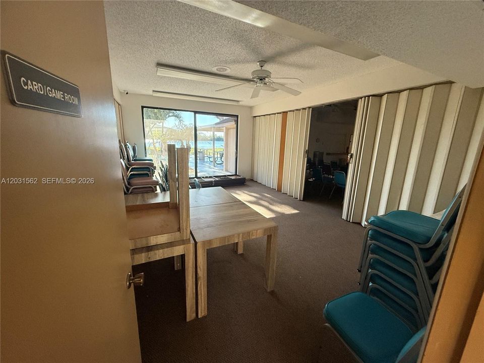 For Sale: $240,000 (2 beds, 2 baths, 1070 Square Feet)