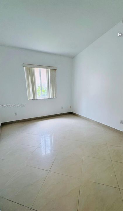 For Rent: $3,500 (4 beds, 2 baths, 1965 Square Feet)