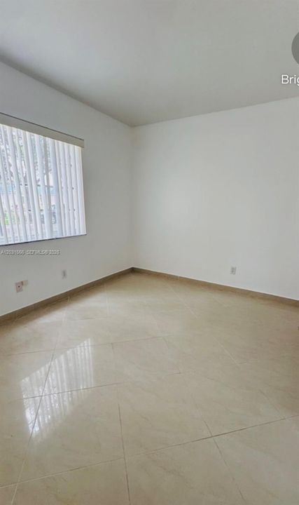 For Rent: $3,500 (4 beds, 2 baths, 1965 Square Feet)