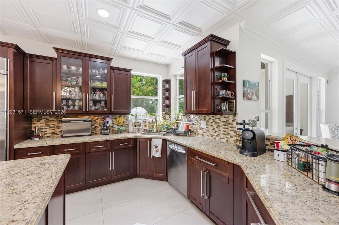 En Venta: $1,300,000 (5 camas, 3 baños, 3692 Pies cuadrados)