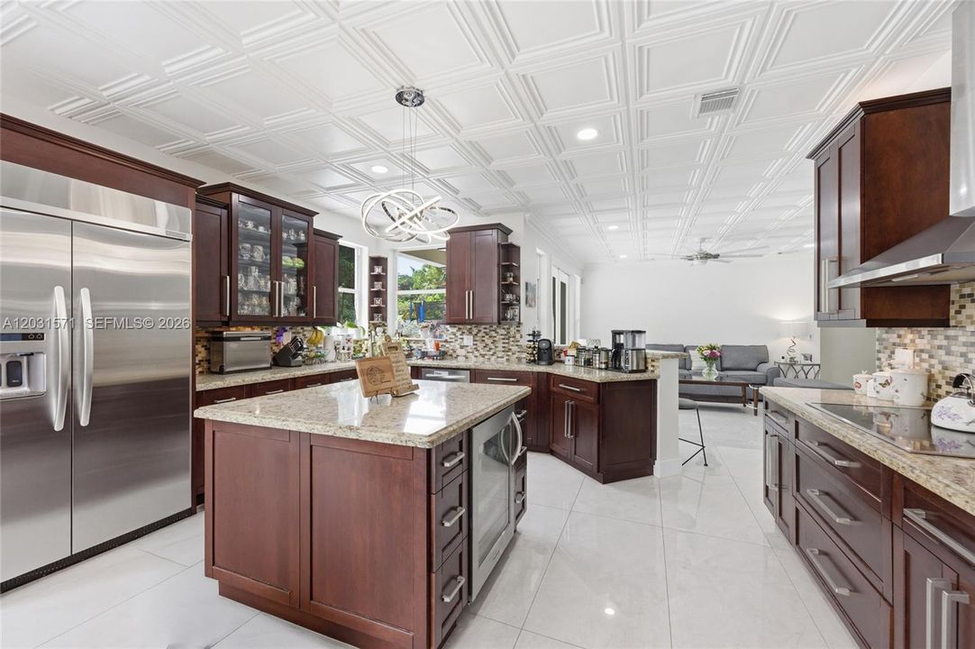 En Venta: $1,300,000 (5 camas, 3 baños, 3692 Pies cuadrados)