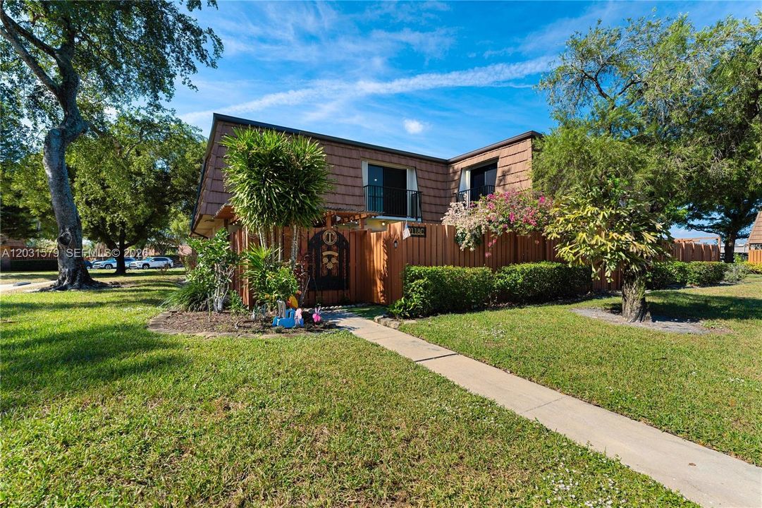 For Sale: $450,000 (3 beds, 2 baths, 1488 Square Feet)