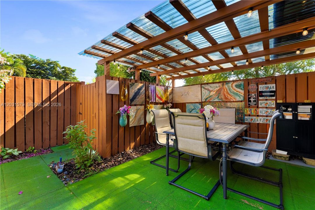 For Sale: $450,000 (3 beds, 2 baths, 1488 Square Feet)