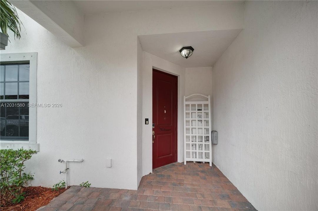 For Sale: $400,000 (3 beds, 2 baths, 1659 Square Feet)