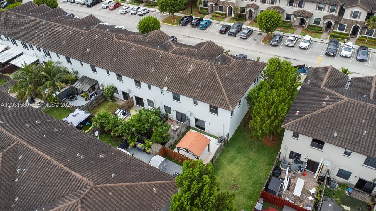 For Sale: $400,000 (3 beds, 2 baths, 1659 Square Feet)