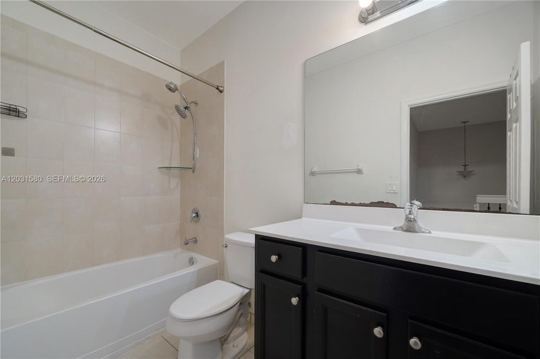 For Sale: $400,000 (3 beds, 2 baths, 1659 Square Feet)