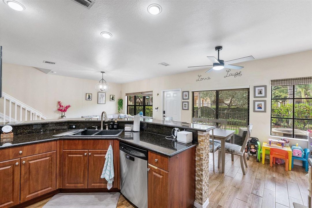 15-4755 Cypress St_015