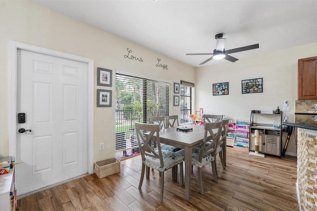 10-4755 Cypress St_010