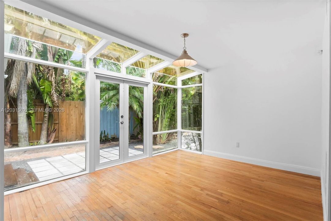 For Rent: $11,500 (4 beds, 3 baths, 2258 Square Feet)