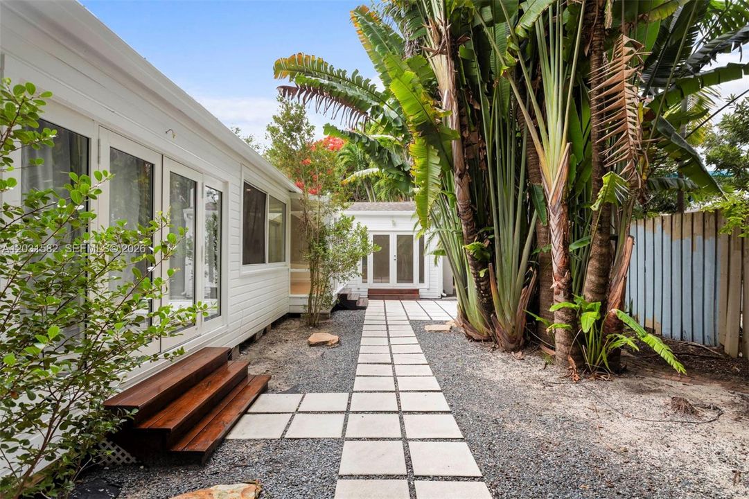 For Rent: $11,500 (4 beds, 3 baths, 2258 Square Feet)