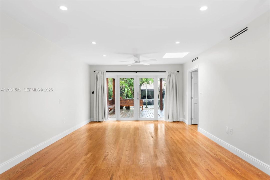 For Rent: $11,500 (4 beds, 3 baths, 2258 Square Feet)
