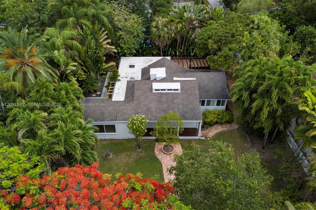 For Rent: $11,500 (4 beds, 3 baths, 2258 Square Feet)