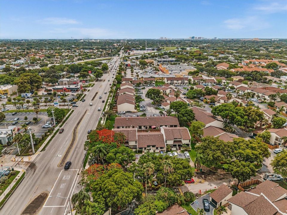 For Sale: $339,000 (2 beds, 2 baths, 982 Square Feet)