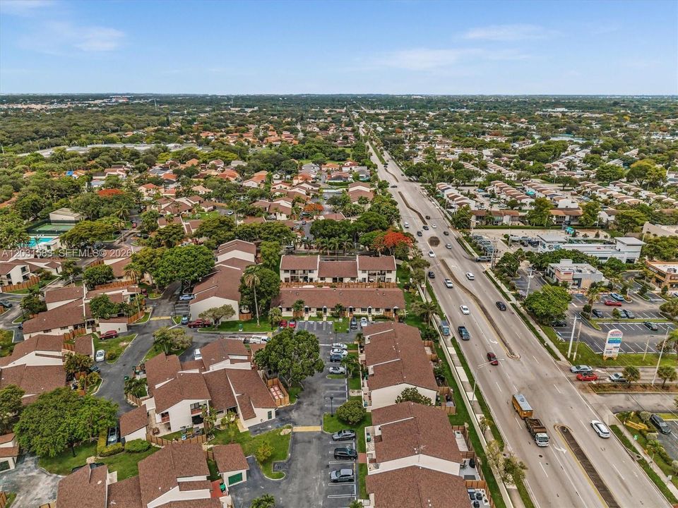 For Sale: $339,000 (2 beds, 2 baths, 982 Square Feet)