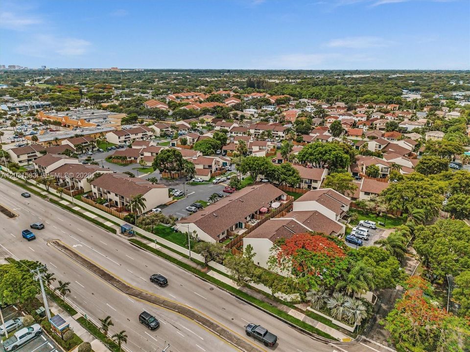 For Sale: $339,000 (2 beds, 2 baths, 982 Square Feet)