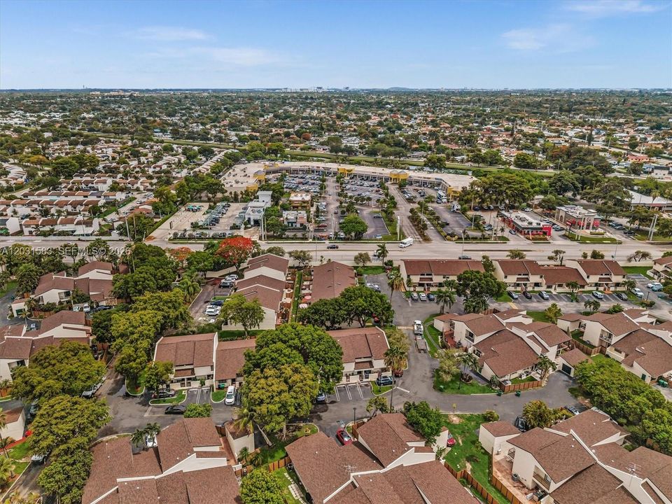 For Sale: $339,000 (2 beds, 2 baths, 982 Square Feet)