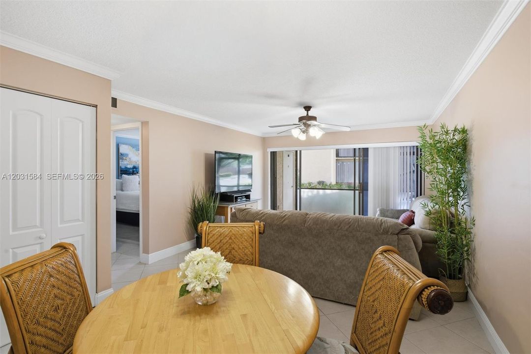 For Sale: $279,500 (2 beds, 2 baths, 1100 Square Feet)