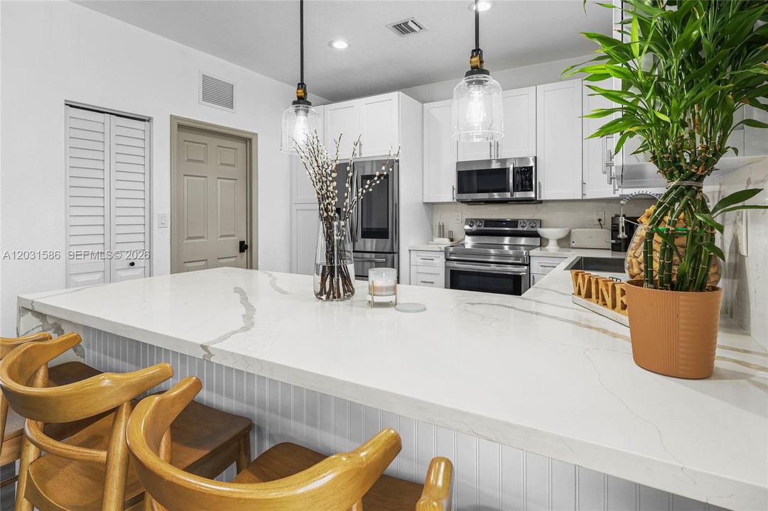 For Sale: $600,000 (4 beds, 2 baths, 1527 Square Feet)