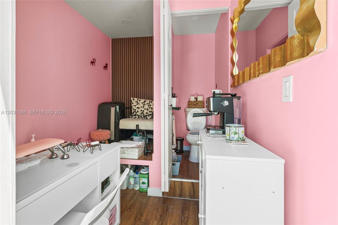 For Sale: $600,000 (4 beds, 2 baths, 1527 Square Feet)