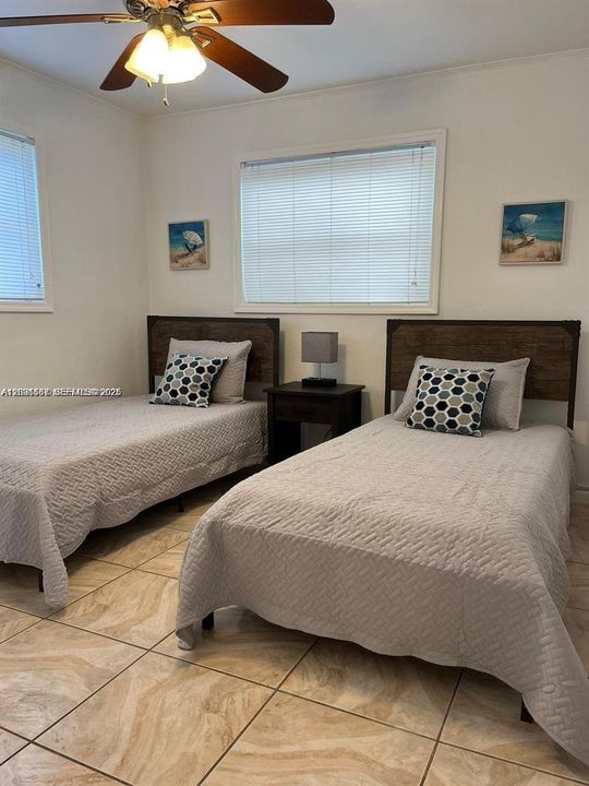 For Rent: $2,500 (2 beds, 1 baths, 1328 Square Feet)