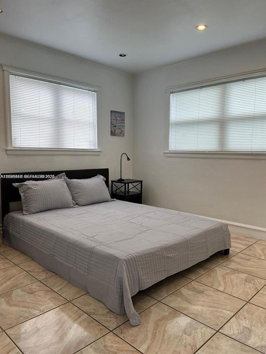 For Rent: $2,500 (2 beds, 1 baths, 1328 Square Feet)