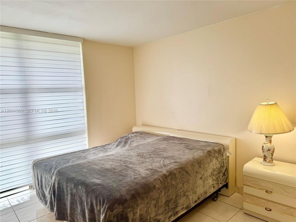 For Sale: $380,000 (2 beds, 2 baths, 1320 Square Feet)
