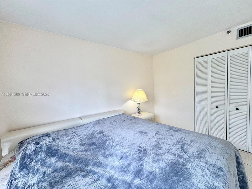 For Sale: $380,000 (2 beds, 2 baths, 1320 Square Feet)