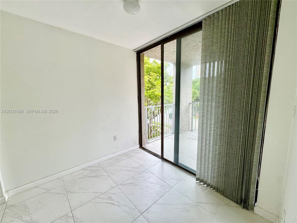 For Sale: $380,000 (2 beds, 2 baths, 1320 Square Feet)