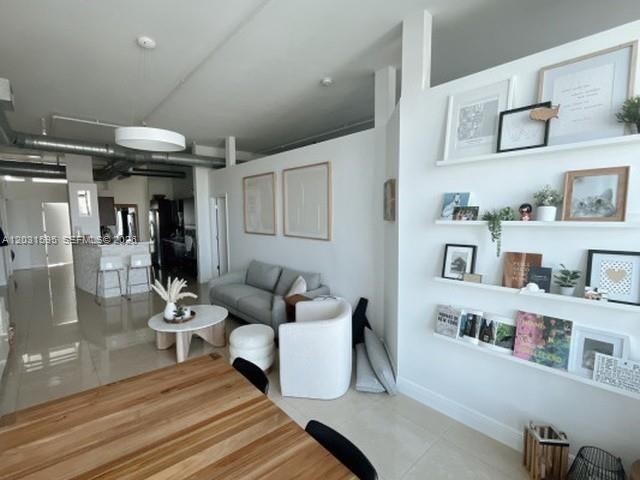 For Rent: $4,300 (3 beds, 2 baths, 1362 Square Feet)