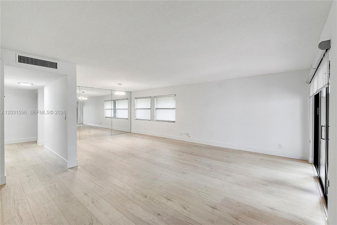 В аренду: $3,500 (3 спален, 2 ванн, 1950 Квадратных фут)