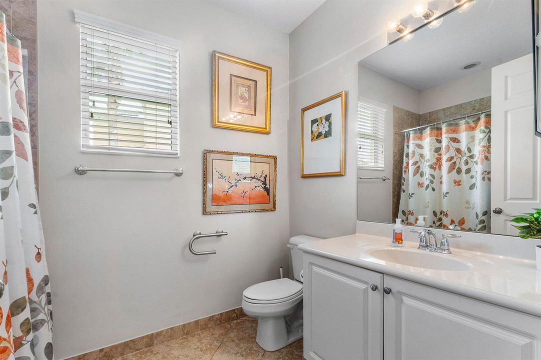 2nd Bathroom