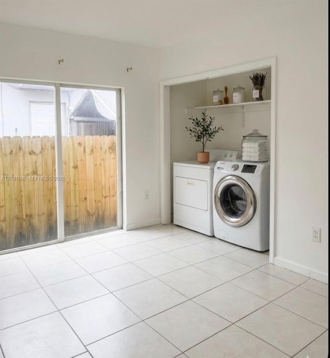 For Rent: $3,600 (6 beds, 4 baths, 2777 Square Feet)