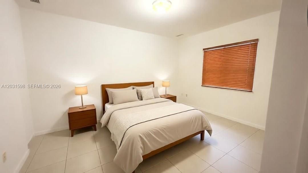 For Rent: $3,600 (6 beds, 4 baths, 2777 Square Feet)